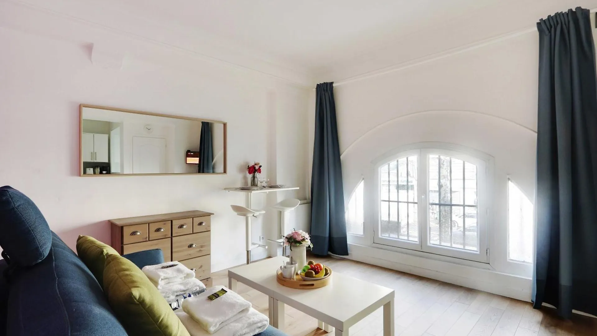 Atypical Bright Studio - 2P - Gare Du Nord パリ